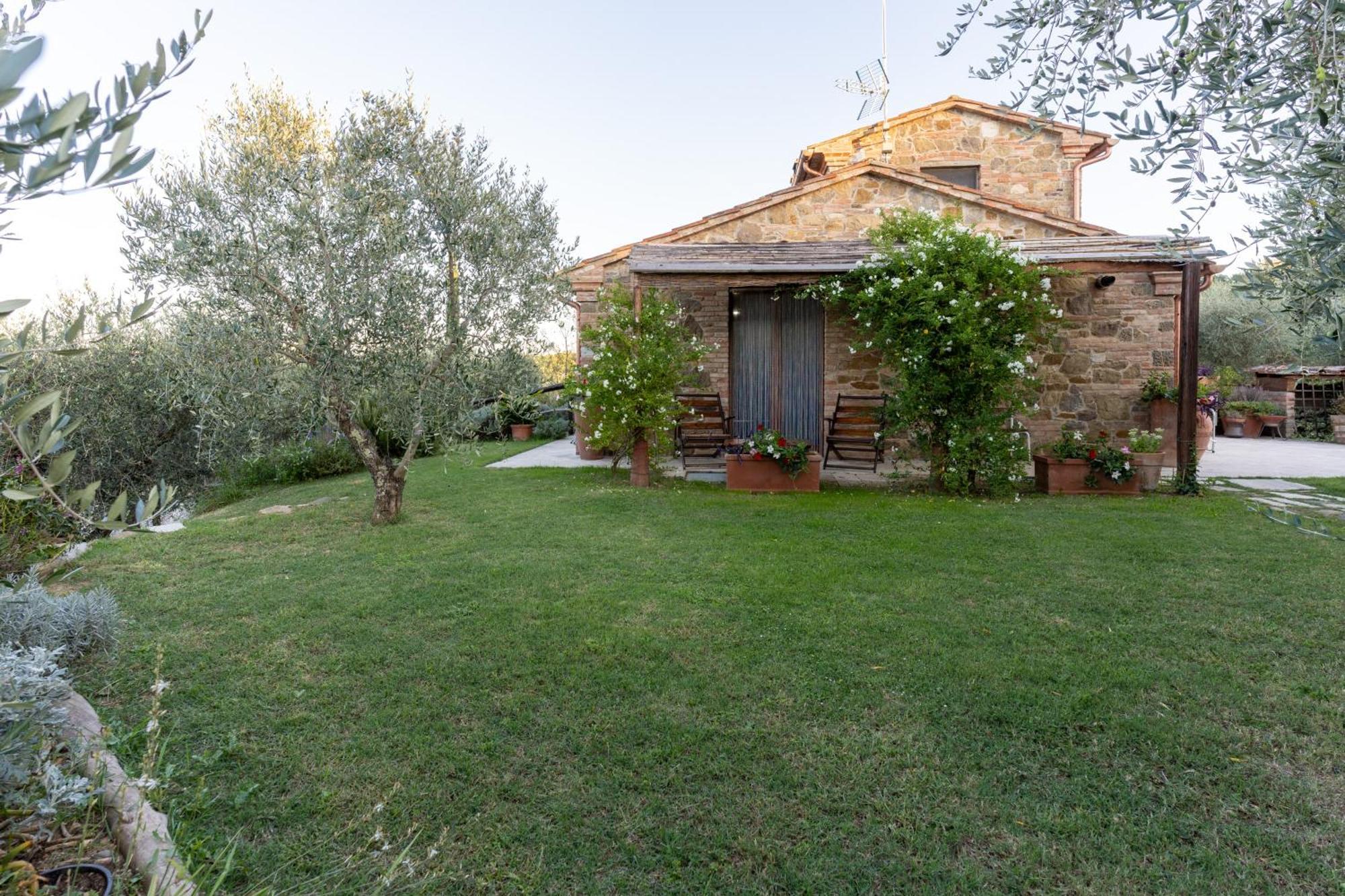 Il Poggio Dell'Eremita Apartment Rigomagno Екстериор снимка
